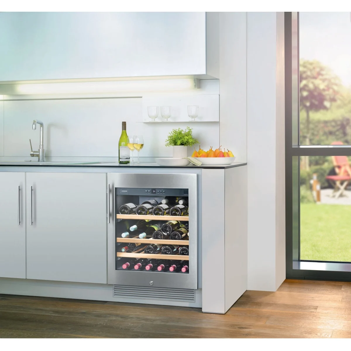Liebherr WU-4500 Undercounter Wine Fridge (Open Box / Scratch & Dent)