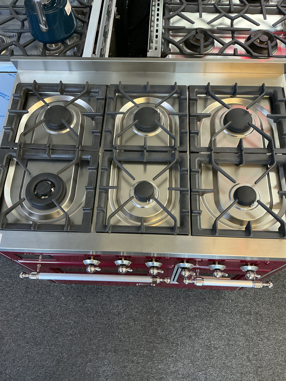 Ilve UMD10FDNS3-BUG Dual Fuel Range (Open Box / Scratch & Dent)