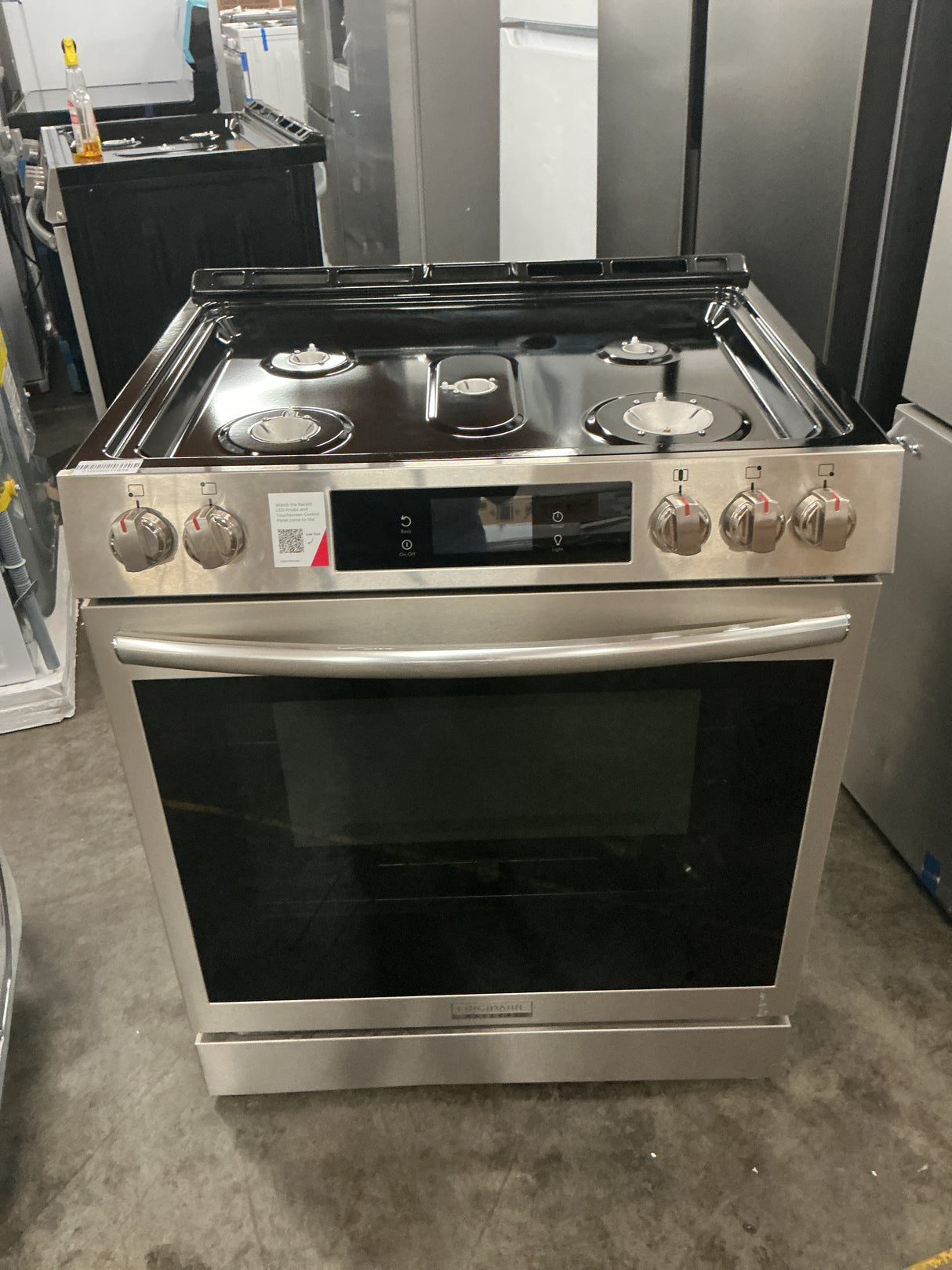 Frigidaire Gallery GCFG3060BF Gas Range (Open Box / Scratch & Dent)