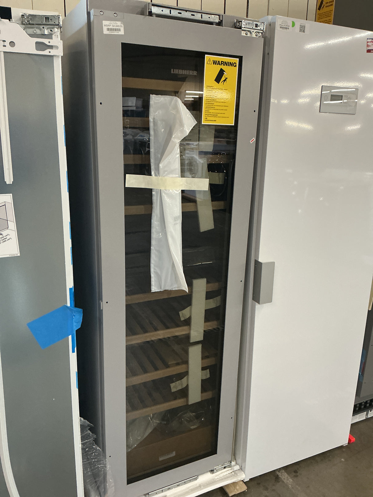 Liebherr HW-8000 Built-In Wine Fridge (Open-Box / Scratch & Dent)