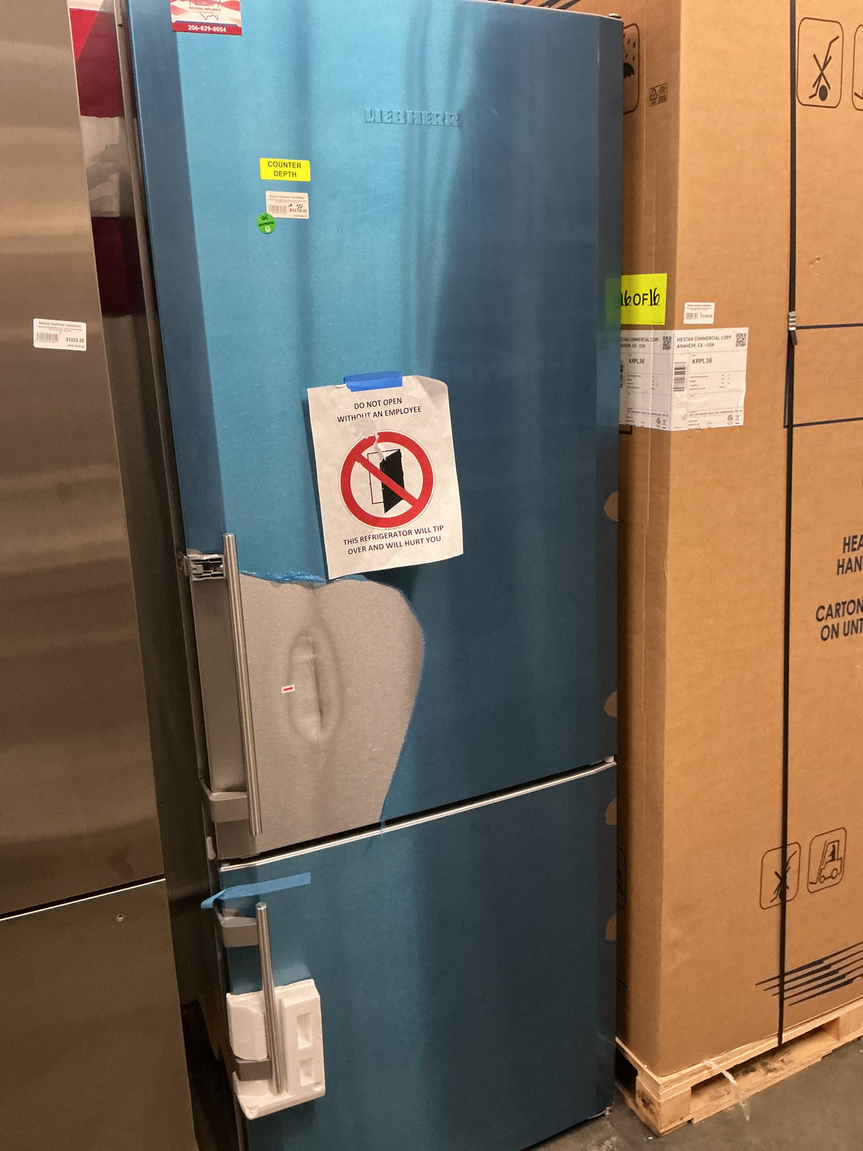 Liebherr CBS-1660 Bottom Freezer Refrigerator (Open Box / Scratch & Dent)