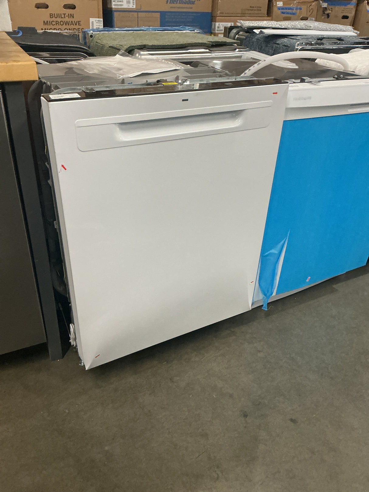 GE GDP630PGRWW Top Control Built-In Dishwasher (Open Box / Scratch & Dent)