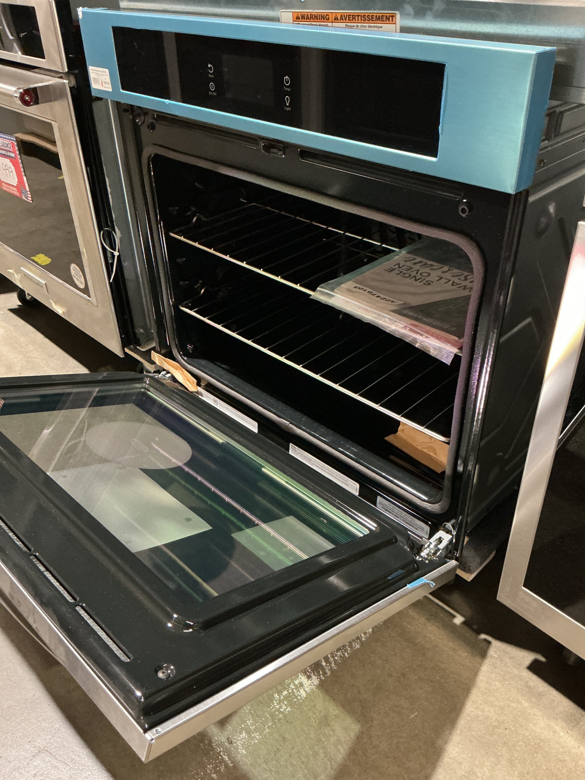 Frigidaire FCWS3027AS Single Wall Oven (Open Box / Scratch & Dent)