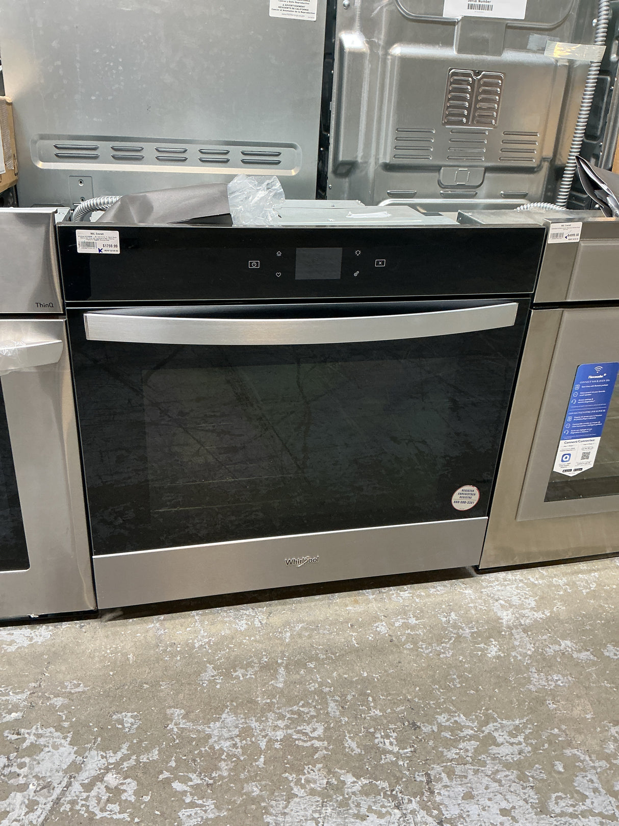 Whirlpool WOES5030L Single Wall Oven (Open Box / Scratch & Dent)