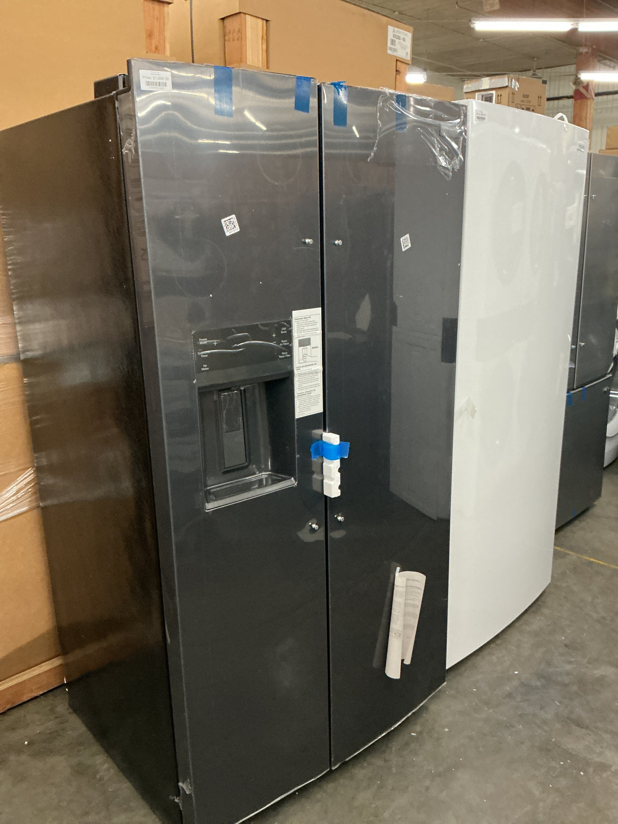 Frigidaire Gallery GRSS2652AD Side-by-Side Refrigerator (Open Box / Scratch & Dent)