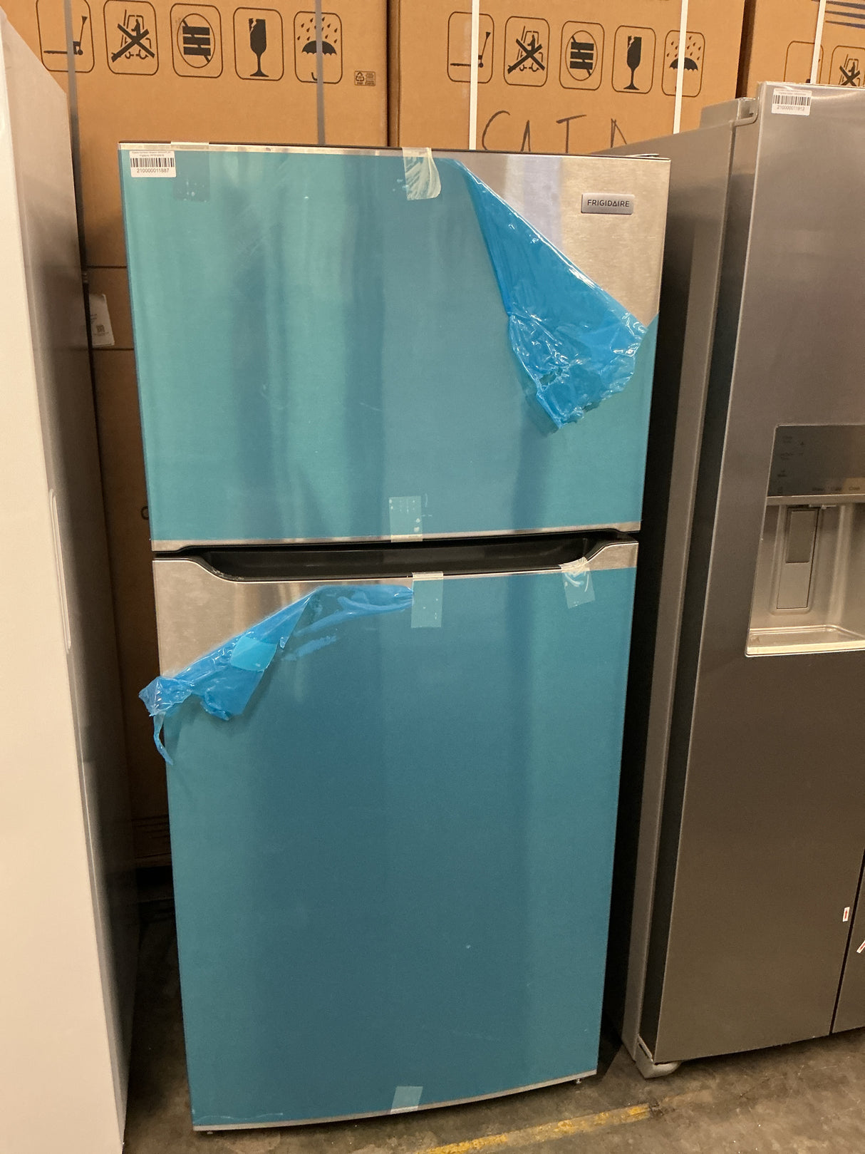 Frigidaire FFTR1835VS Top Freezer Refrigerator (Open Box / Scratch & Dent)