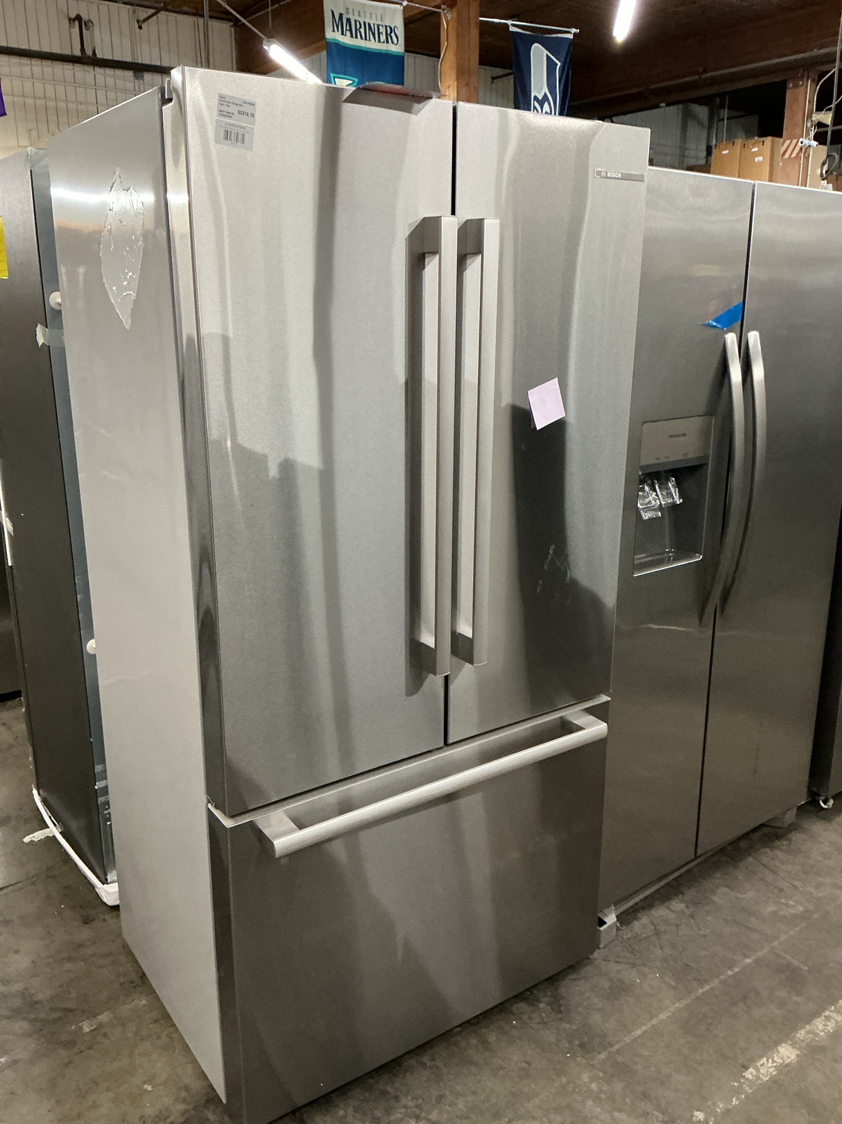 Bosch B36CT80SNS French Door Refrigerator (Open-Box / Scratch & Dent)