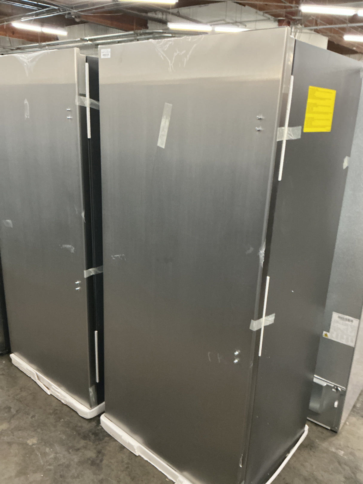 Frigidaire FPFU19F8WF Column Freezer (Open Box / Scratch & Dent)