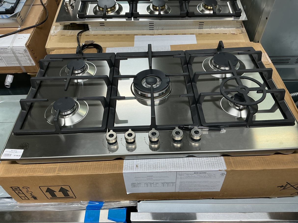 Bertazzoni PROF365CTXV Gas Cooktop, 36 Inch (Open Box / Scratch & Dent)