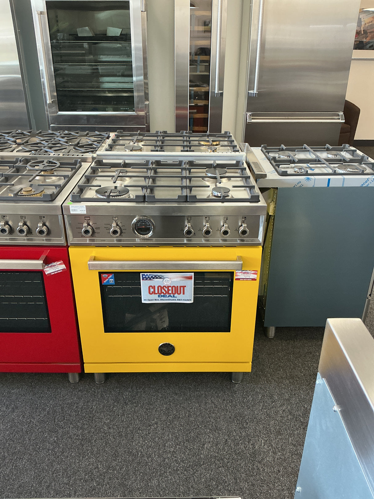 Bertazzoni PROF304DFSGIT Dual Fuel Range (Open Box / Scratch & Dent)