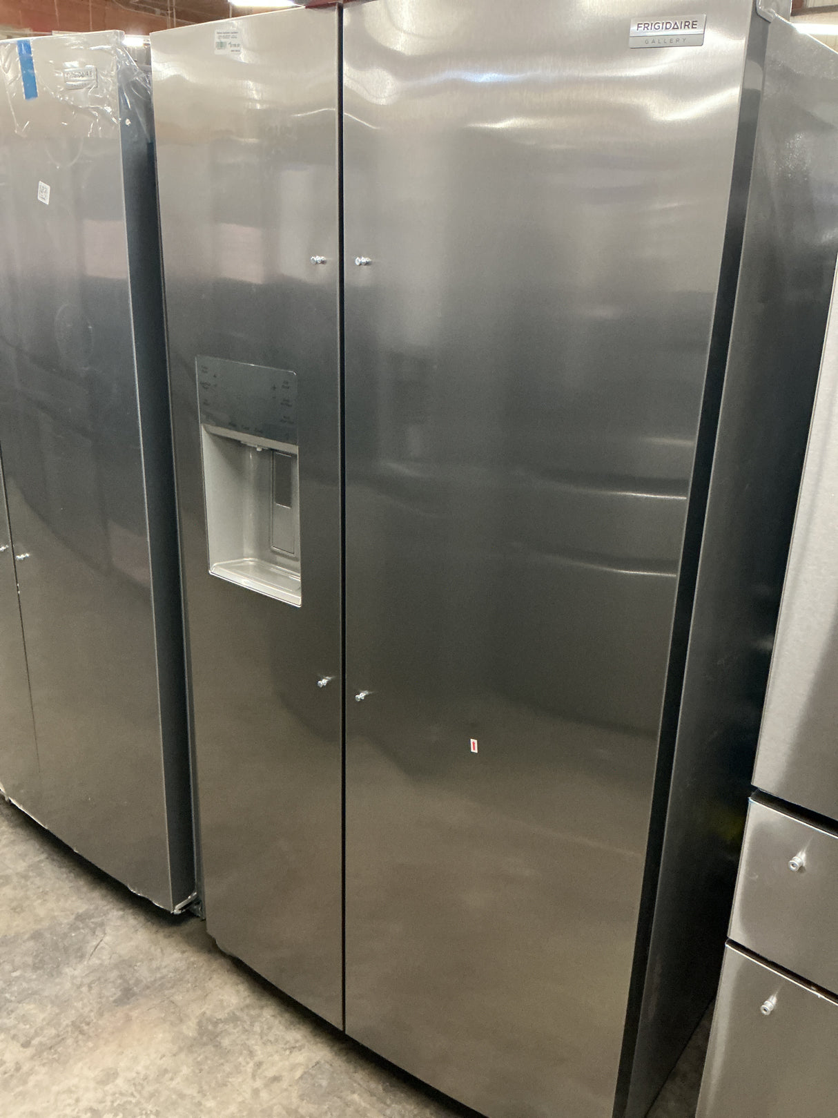 Frigidaire Gallery GRSS2652AF Side-by-Side Refrigerator (Open Box / Scratch & Dent)