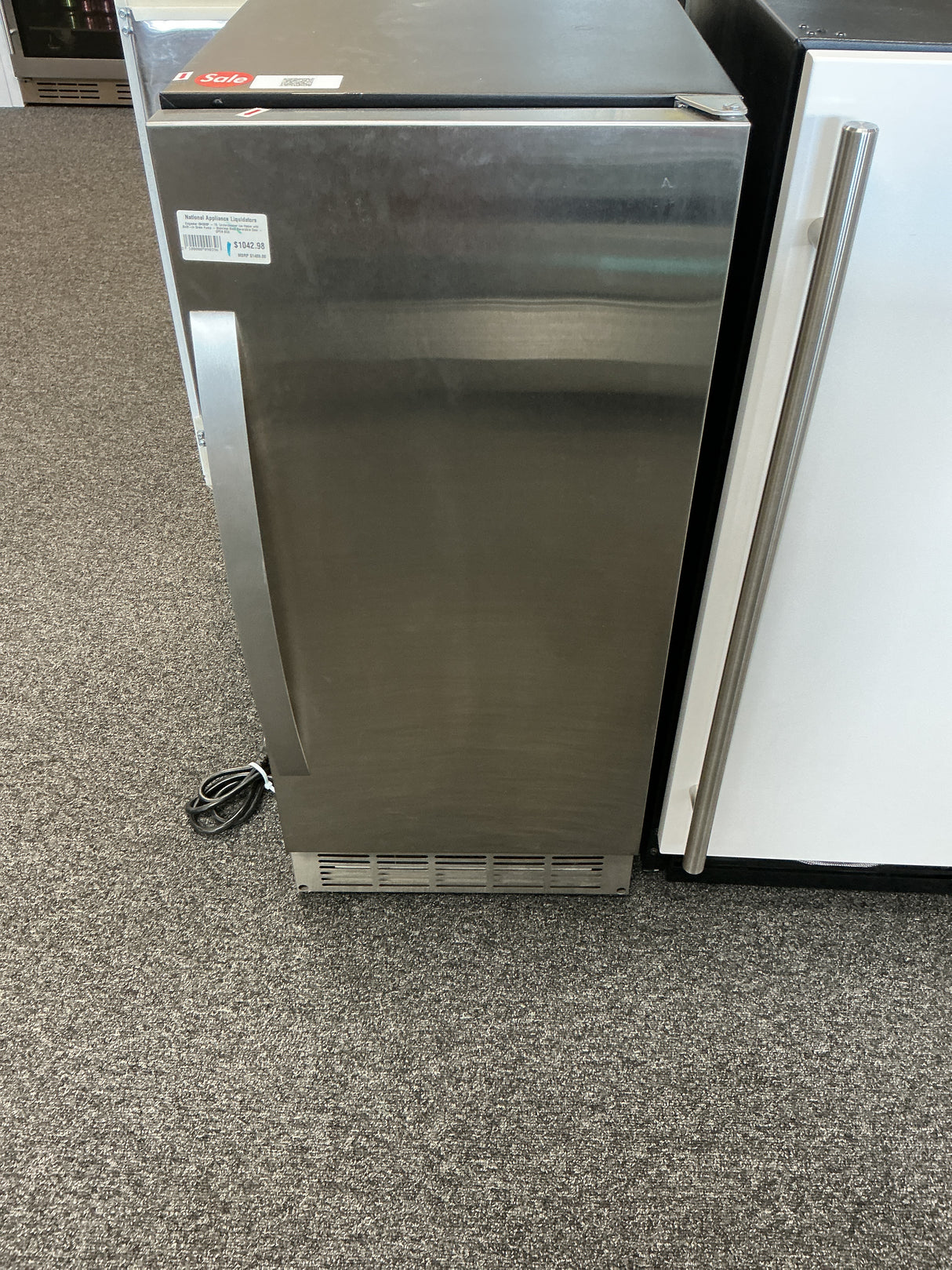 Edgestar IB450SSP Undercounter Ice Maker (Open-Box / Scratch & Dent)