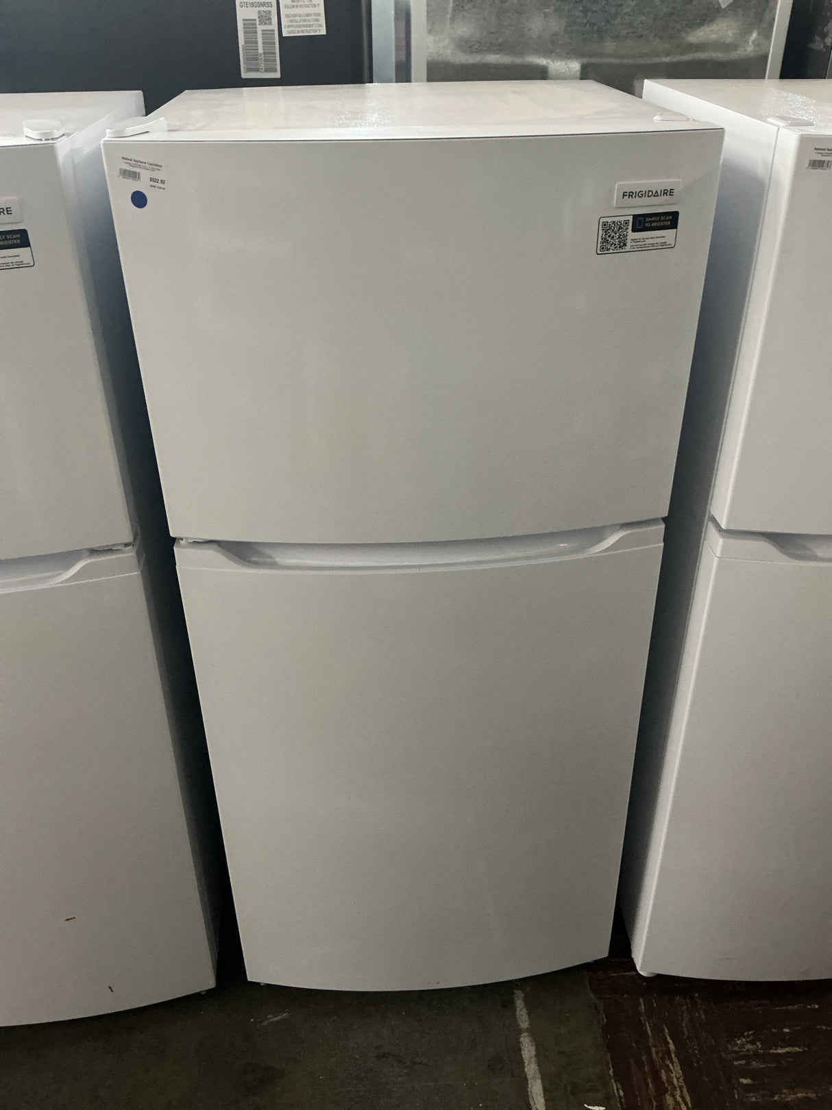 Frigidaire FFTR1425VW Top Freezer Refrigerator (Open Box / Scratch & Dent)