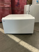 Whirlpool WFP2715HW Pedestal (Open Box / Scratch & Dent)