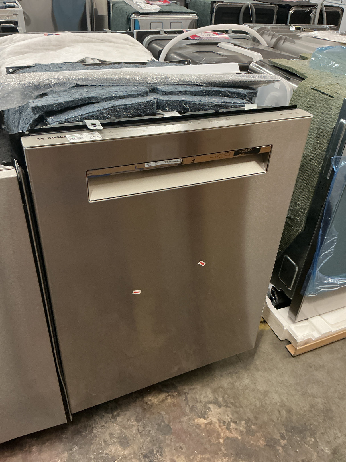 Bosch SHP65CM5N Top Control Built-In Dishwasher (Open Box / Scratch & Dent)