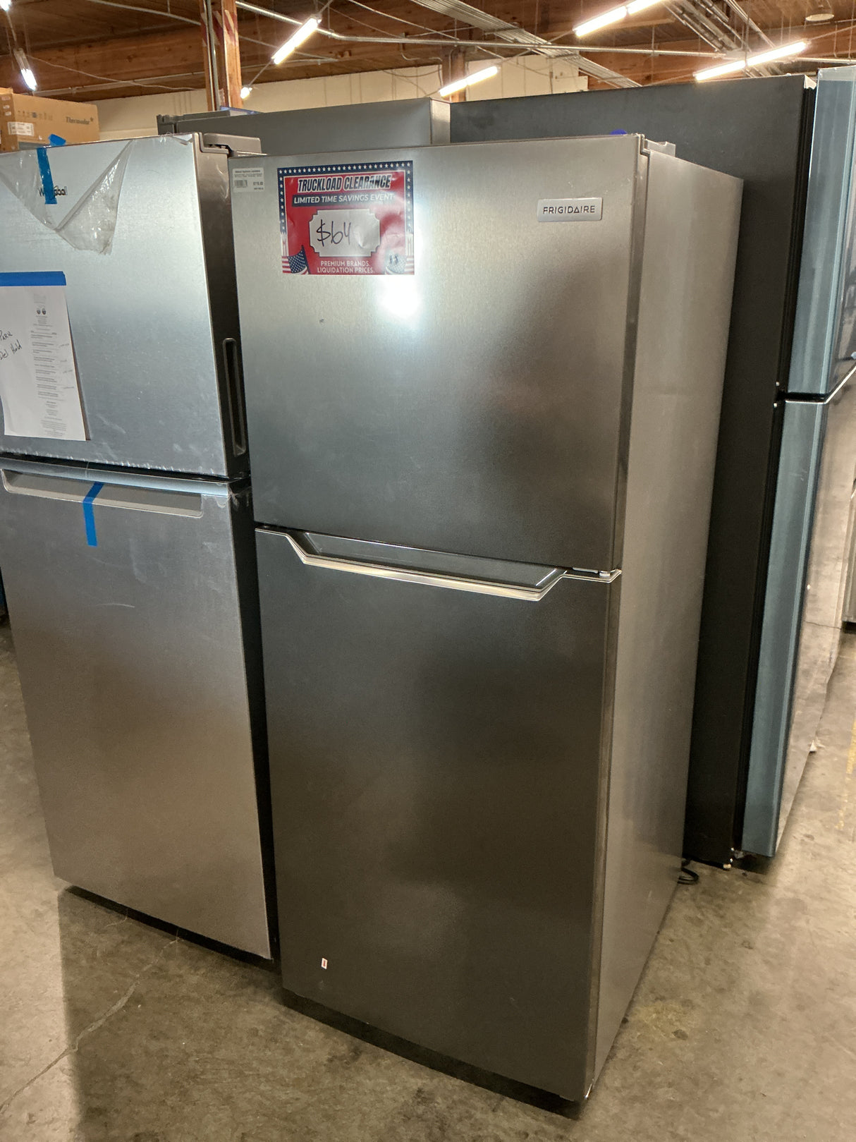 Frigidaire FFET1222UV Top Freezer Refrigerator (Open Box / Scratch & Dent)