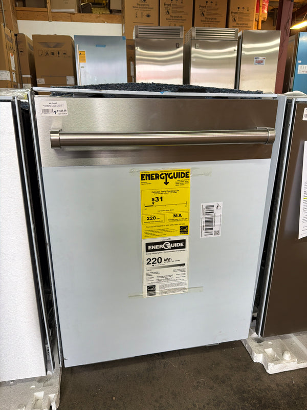 ASKO DBI565PHXXLS - 24-inch 50 Series XXL Tub Dishwasher with Pro Handle, Stainless Steel, on display at appliance liquidation sale.