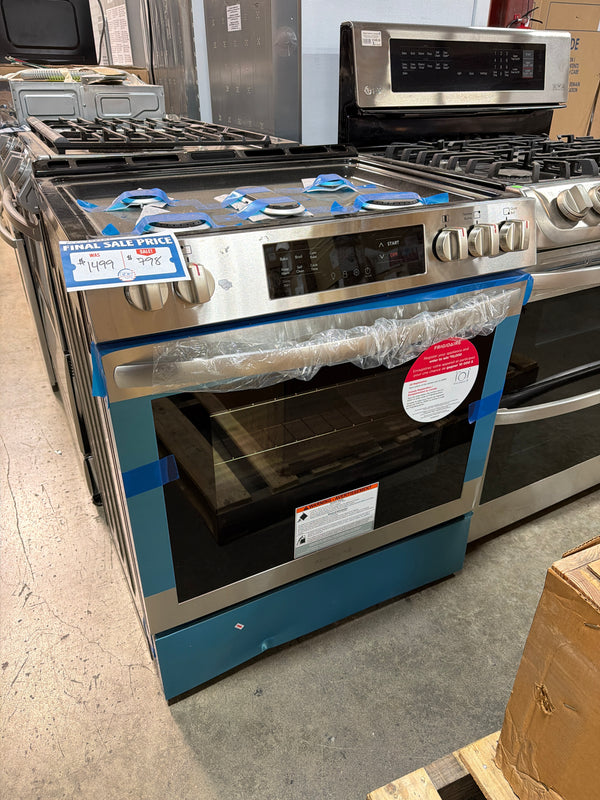 Frigidaire FCFG3083AS - 30-inch 5.1 Cu. Ft. Front Control Gas Range with Convection Bake, ADA Compliant