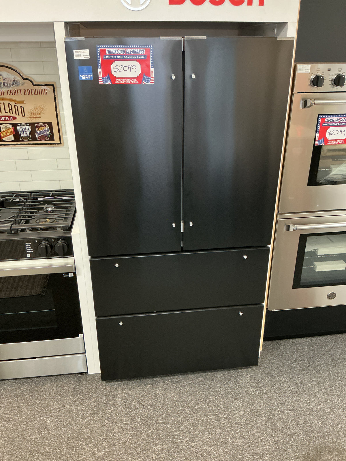 Forno FFRBI1820-36BLK French Door Refrigerator (Open-Box / Scratch & Dent)