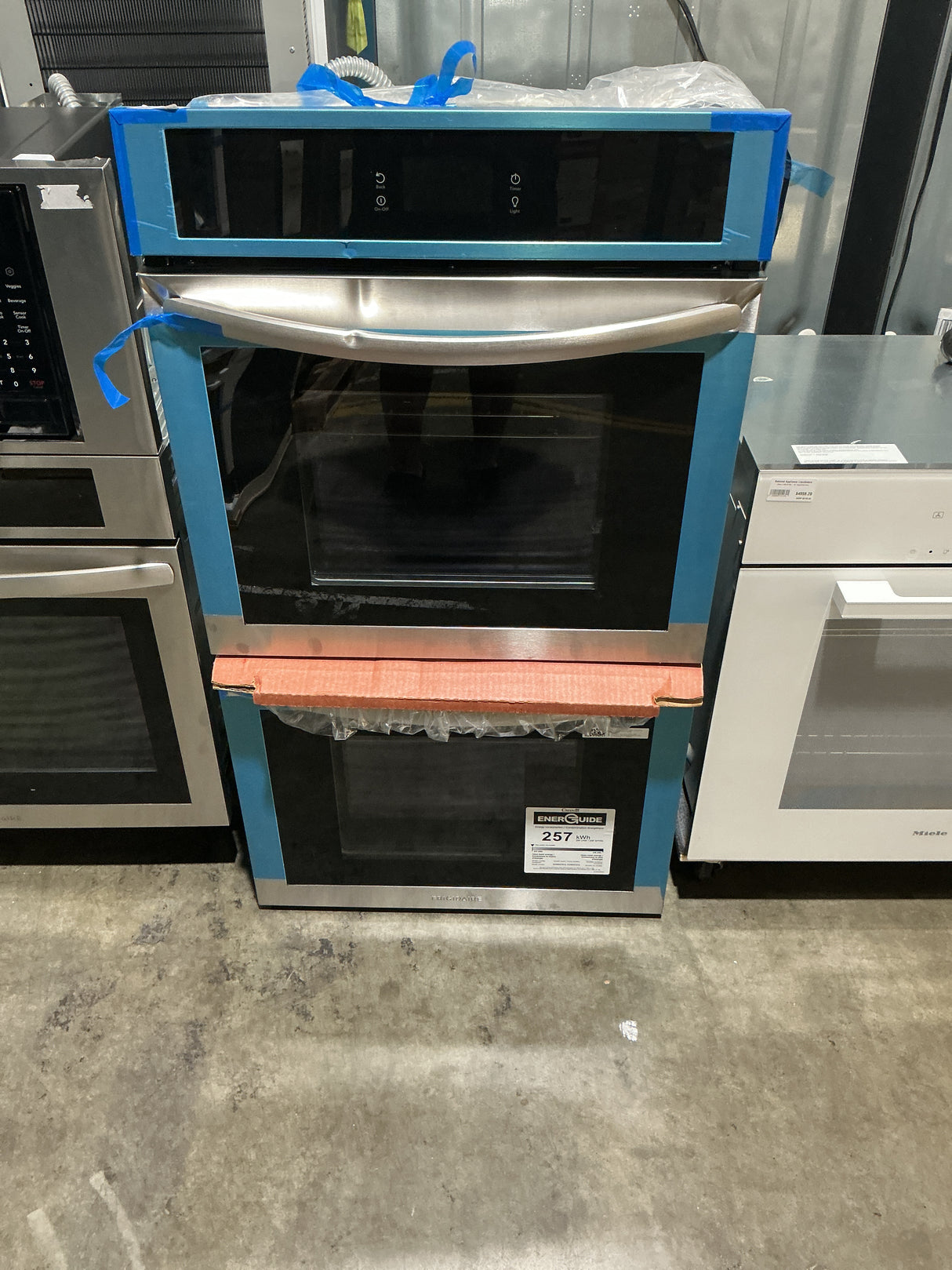 Frigidaire FCWD2727AS Double Electric Wall Oven (Open Box / Scratch & Dent)