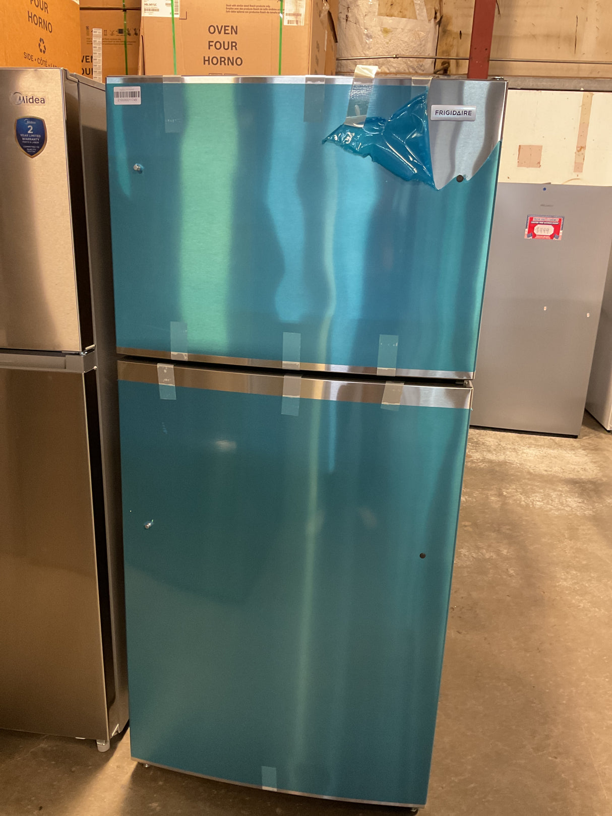 Frigidaire FFHT2022AS Top Freezer Refrigerator (Open Box / Scratch & Dent)