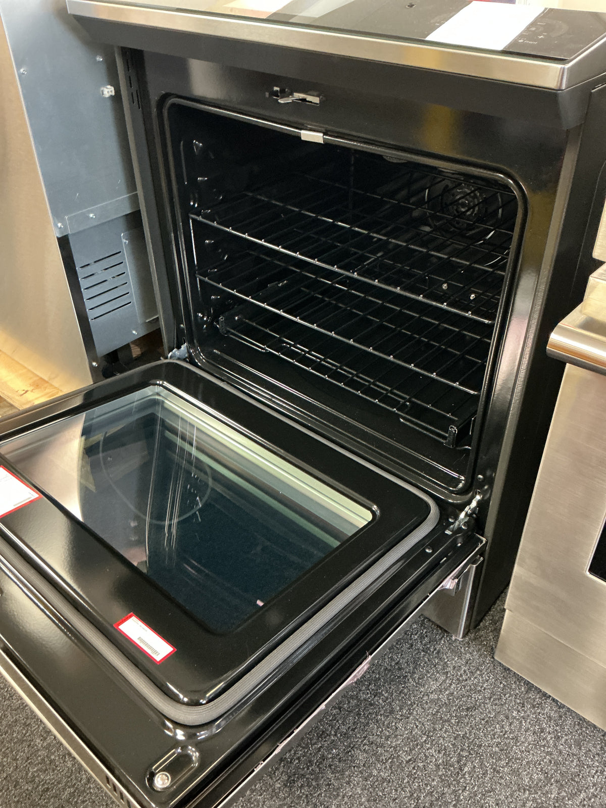 GE Profile PHS93XYPFS Induction Range (Open Box / Scratch & Dent)