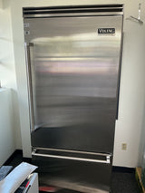 Viking VCBB5363ERSS Built-In Bottom Freezer Refrigerator (Open Box / Scratch & Dent)