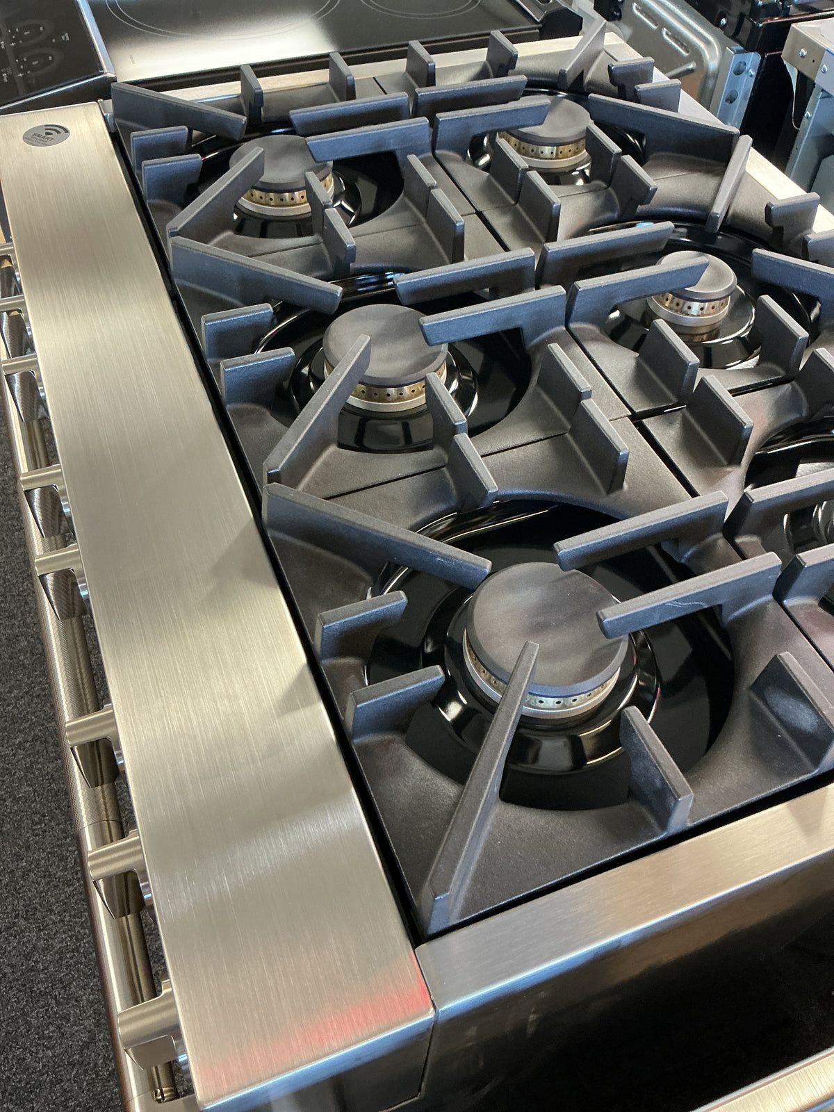 JennAir JDRP436HL Gas Range, 36 Inch (Open Box / Scratch & Dent)