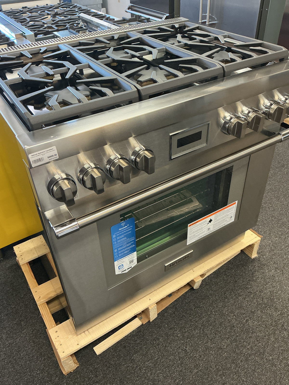 Thermador PRG366WHU Gas Range (Open Box / Scratch & Dent)