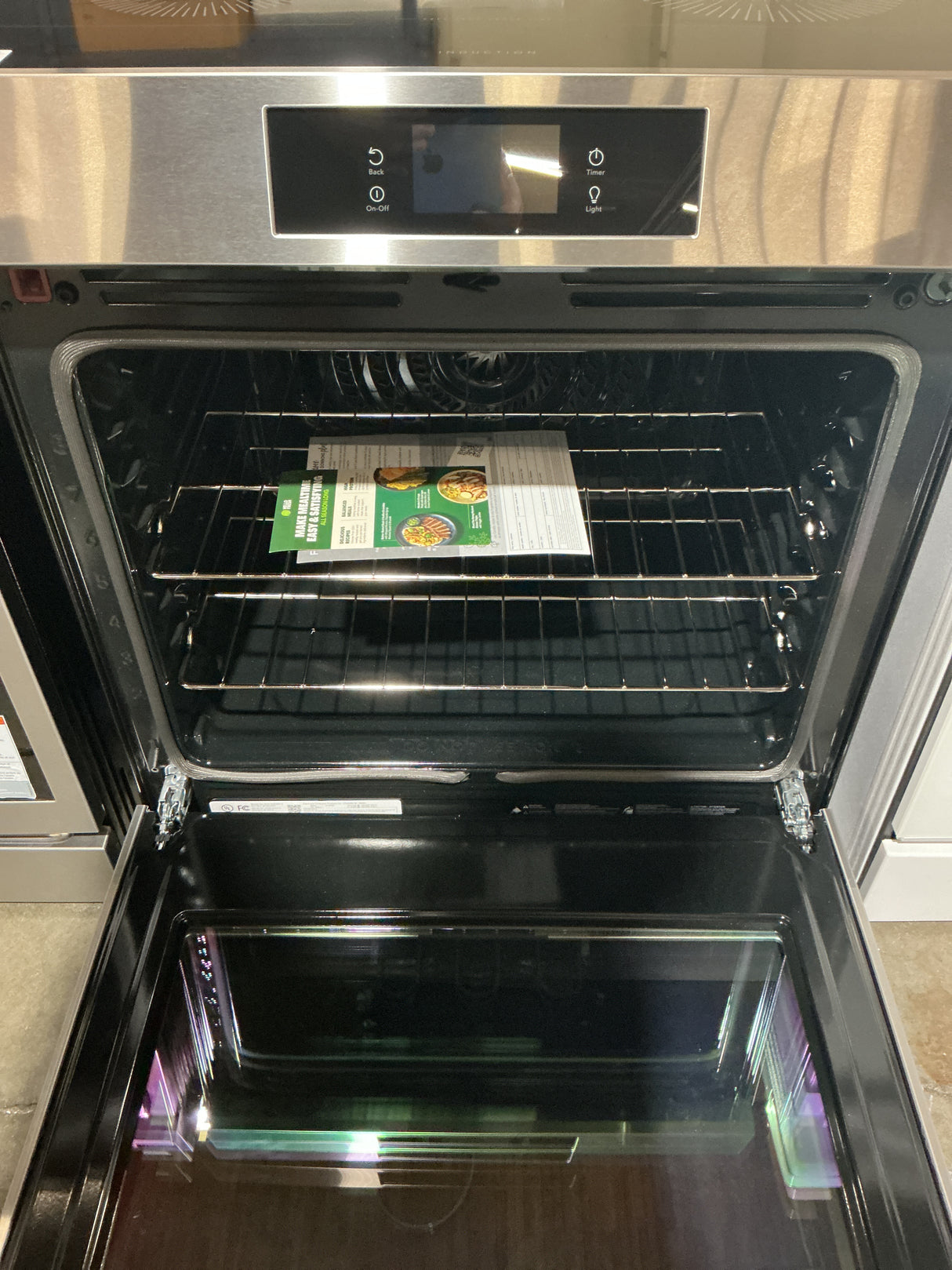 Frigidaire Gallery GCFI3060BF Induction Range (Open Box / Scratch & Dent)