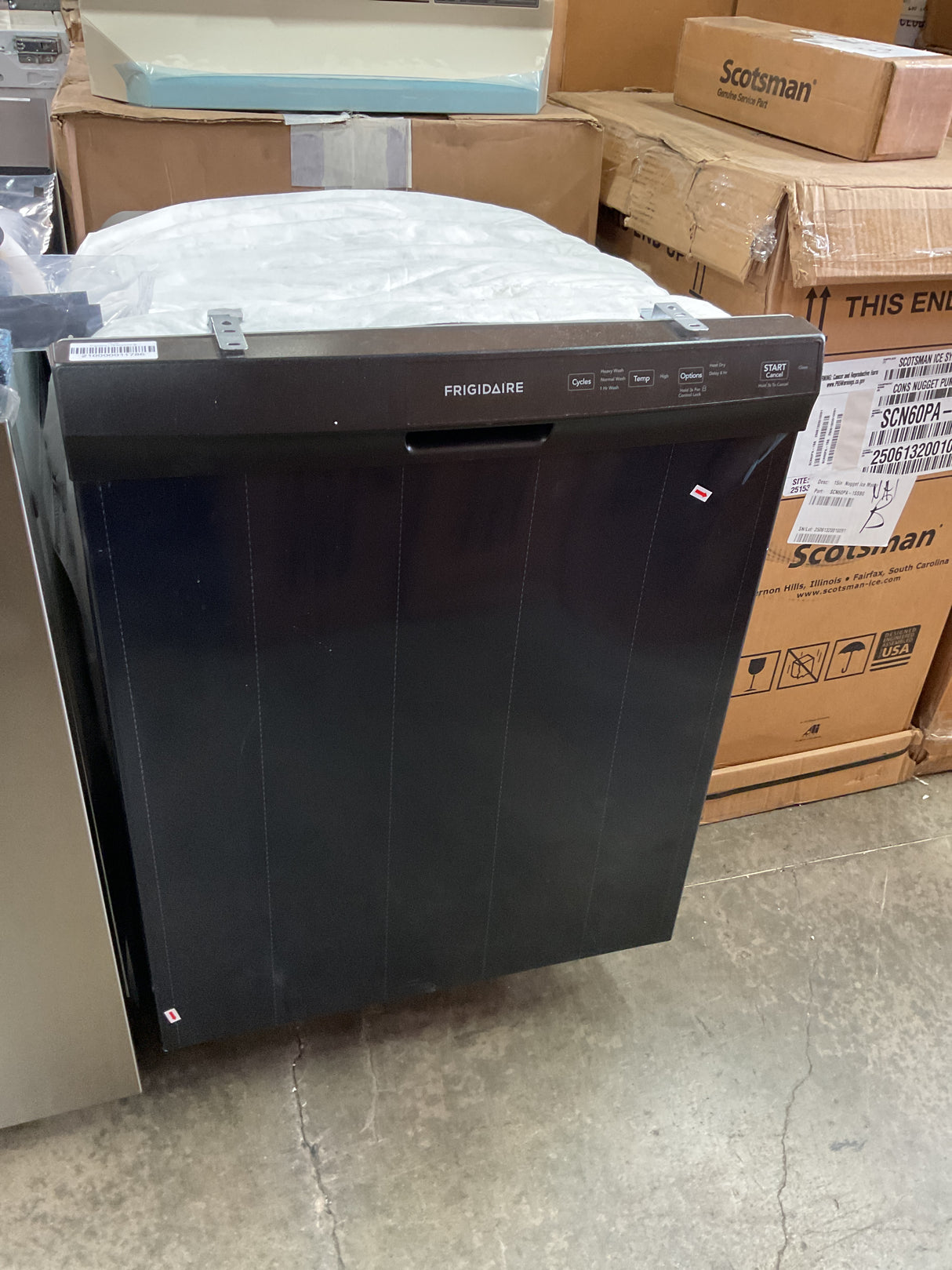 Frigidaire FFBD2420UB Front Control Built-In Dishwasher (Open Box / Scratch & Dent)