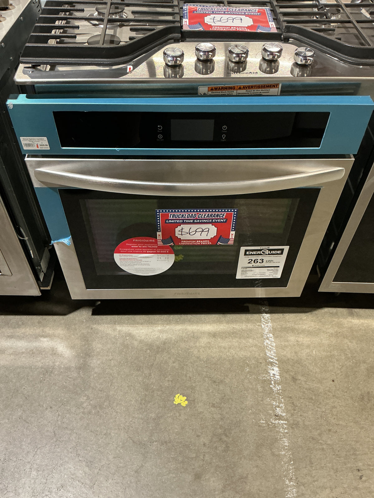 Frigidaire FCWS3027AS Single Wall Oven (Open Box / Scratch & Dent)