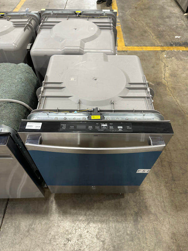 GE 24-inch dishwasher with digital control